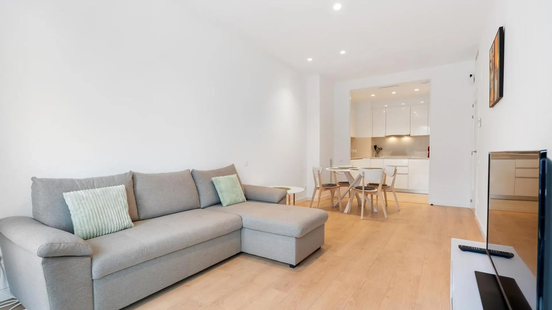 Diagonal Mar Oasis With Pool And Parking Apartment Barcelona