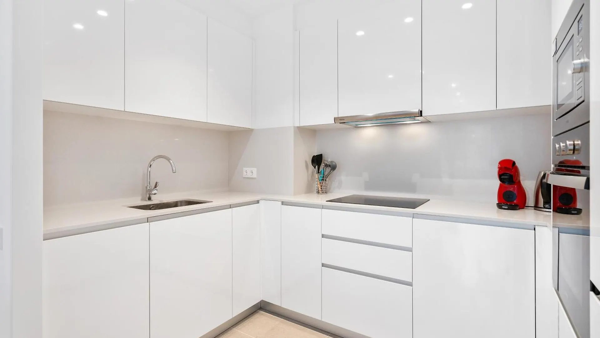 Diagonal Mar Oasis With Pool And Parking Apartment Barcelona 0*,  Spain